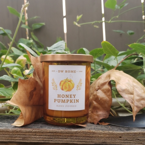 DW Home Honey Pumpkin Candle Hand Poured - Picture 2 of 7